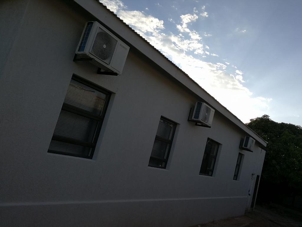 Tsumeb Guesthouse Kamho Eksteriør billede